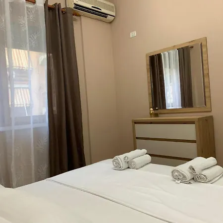 Roar דירה גולם